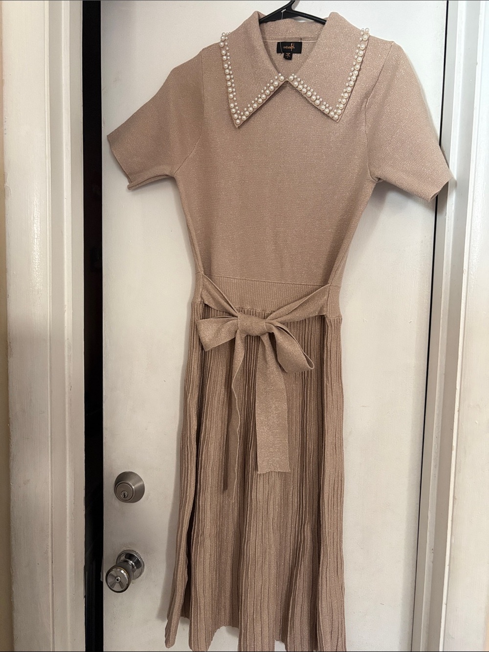 Knit Pearl-Collar Girls' Dress in Beige, size L.